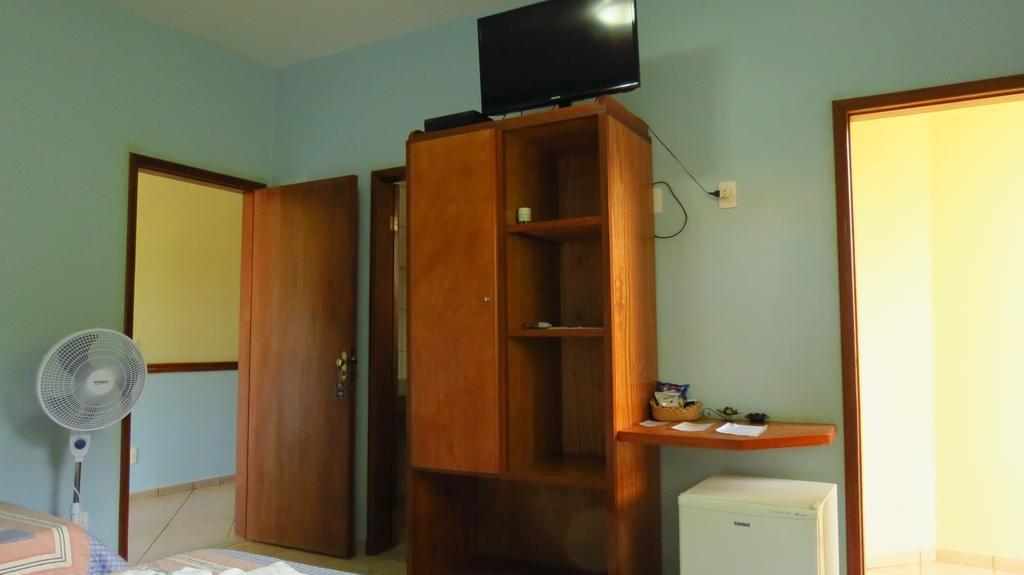 Hotel Chapadao Da Canastra Сан-Роки-ди-Минас Экстерьер фото